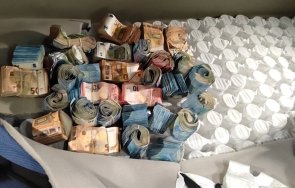 недекларирана валута пружините матрак откриха митничари капитан андреево снимки видео