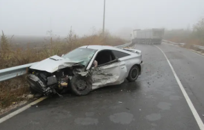 мъглата годишен шофьор вряза камион русе