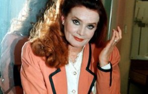 пик ретро гробът виолета гиндева години без паметник  снимка