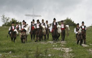 101 каба гайди откриват световното футбол зала христо ботев