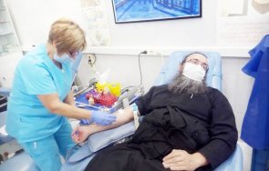 свещеници софийската митрополия даряват кръв вма
