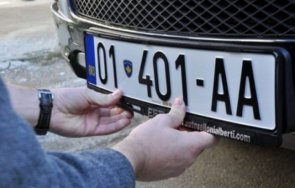 напрежението остава сърбия косово решиха спора номерата колите