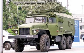 криза части ремонт военните камиони