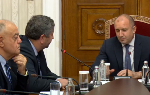 извънредно пик напрежение консултациите правителство румен радев христо иванов захапаха здраво заради изпращането оръжие украйна президентът моята кох