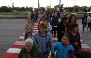 превозвачи искат пешеходен надлез района казичене