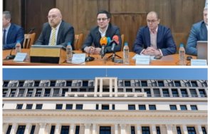 министър пулев хората кирил петков ббр показал червен картон разчистят гнилите ябълки