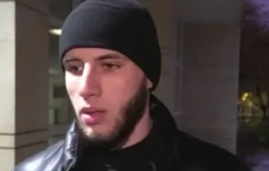 поругалият паметника съединението рапър съм търсил скандал