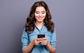 флиртувате самоуверено докато пишете