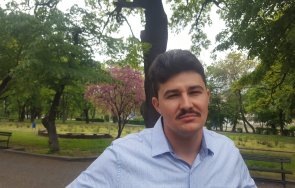 депутат възраждане ходи трима души охрана заплашили убийство