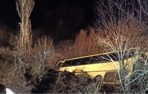 кметът бургас димитър николов успокои близките ранените катастрофата свиленград