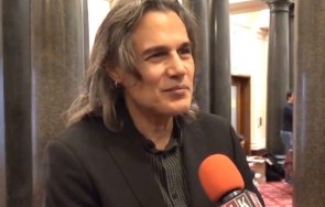 васко гюров пик разделям музиката българска чужда посрещна коледа бългаски песни видео