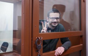 извънредно пик осъдиха години половина затвор руския опозиционер иля яшин