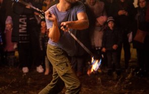 огнено шоу откри коледния базар софия парк възраждане