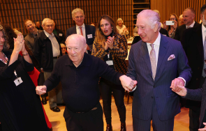 крал чарлз показа уменията дансинга