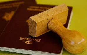 руснаци купуват крадени украински паспорти стигнат европа снимка