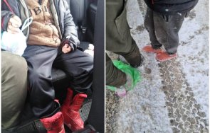 гранични полицаи спасиха измръзване баща дете момченцето било босо