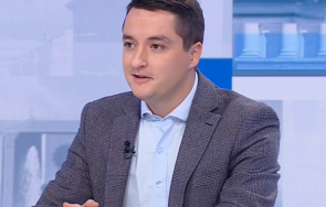 черната овца божанков разкри разговарял нинова изключването преминава друга