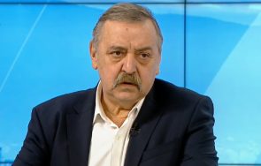 военен кораб потъна тайландския залив издирват десетки моряци