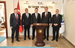 карадайъ разговаря турция представители четирите основни партии