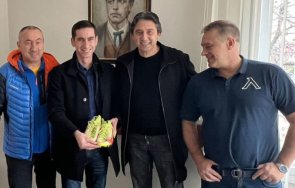 левски дарява пари отделение