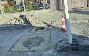 новият асфалт пътя банско вече кръпки заради забравени шахти