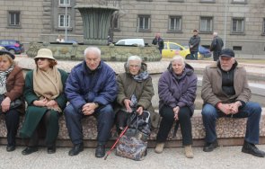 важно януари повишават изискваните възраст стаж придобиването пенсия