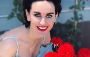 зеленски прати сексоложка посланик българия