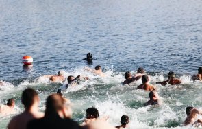 хвърлят кръста богоявление езерото дружба