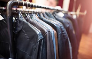 мъж задигна яке магазин