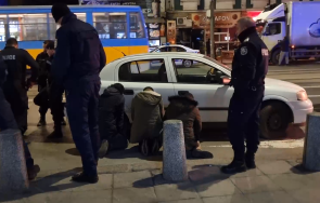 поредният транш задържаха нелегални мигранти лъвов мост снимки