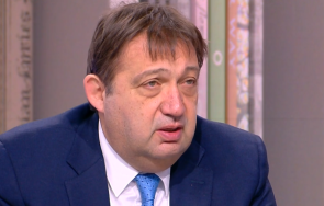 открита война нинова пак захапа радев накова служебния кабинет оплю филма участието президентската щерка