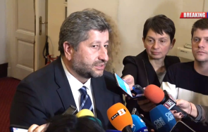 пик христо иванов брани съпартийката албена симеонова британеца дейвид бодил обновена