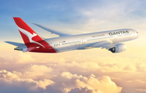 самолет летящ сидни подаде сигнал тревога