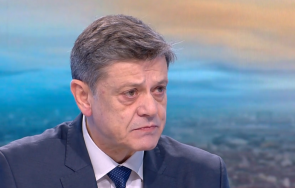 ген константин попов всички самолета щат летище безмер