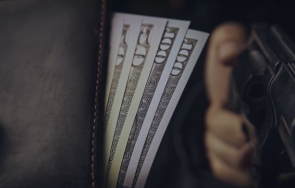 задържаха мъж пребил ограбил жена дома монтана