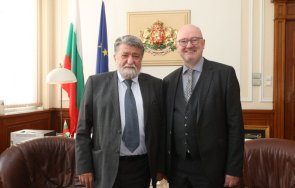 вежди рашидов срещна ръководителя представителството фондация конрад аденауер софия норбърт бекман диркес