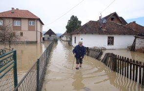 бедствие наводнения сърбия двама души неизвестност