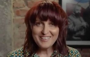 новата прическа ани цолова развесели мрежата снимка