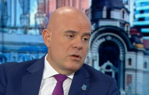 иван гешев въпросът nexo непрекъснато задава слушаме божков ктб