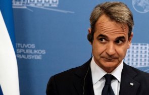 прави премиерът гърция плащайте повече служителите недостиг работна ръка