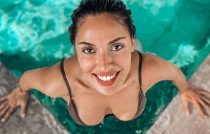 мария димитрова показа плът басейна