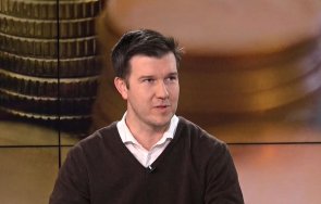 финансист време затягане коланите