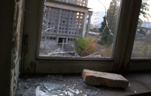 потрошиха прозорците училищен директор сливенско село