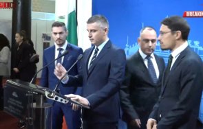 първо пик промяната жалва другите партии заради дневния ред парламента кирил петков асен василев покриха живо