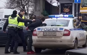 зрелищна гонка софия мъж спря проверка мина червено три светофара