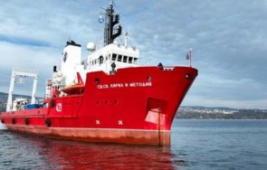 корабът кирил методий отплава военната база мар дел плата