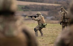 украински войници използват български калашници снимки