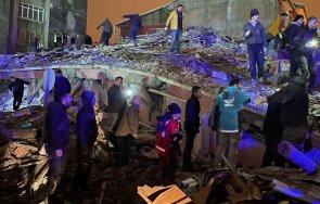 турция серия мощни трусове десетки загинали ранени снимки видео