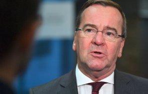 германският министър отбраната изненадващо посещение киев