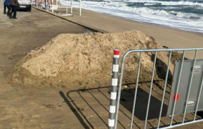 незаконно изградена буна причина свлачището обзор